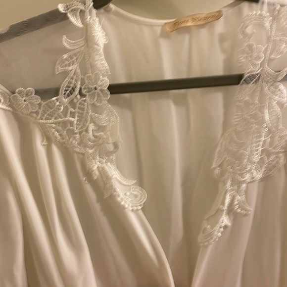 Flora Nikrooz Long Robe - Picture 3 of 5